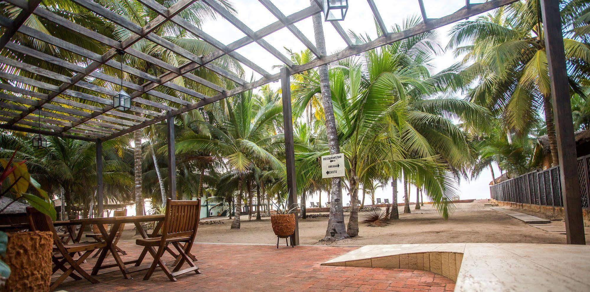 Anomabo Beach Resort Anomabu Buitenkant foto